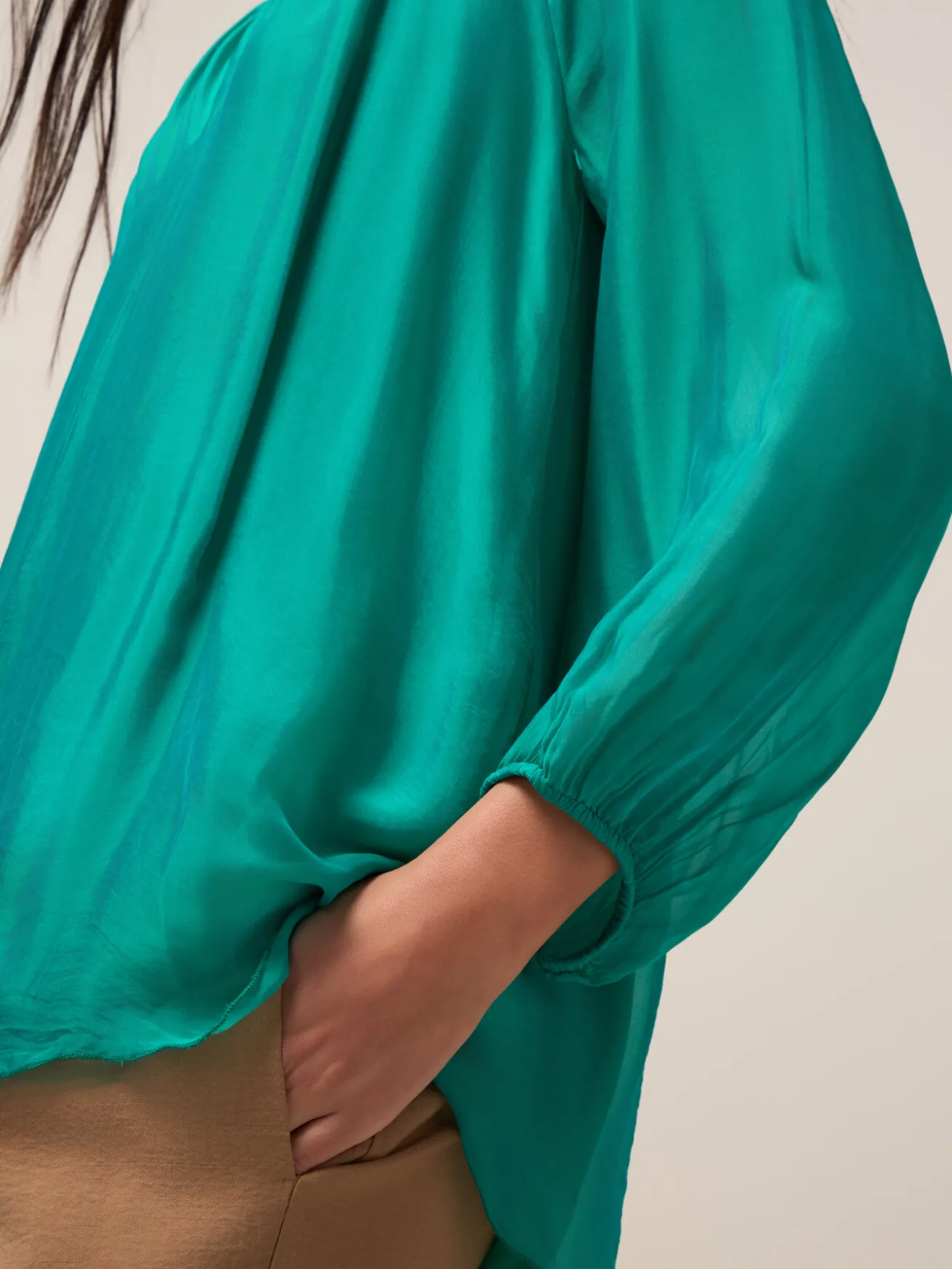 Blusa fluida misto seta