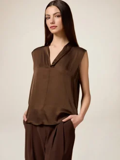 Blusa in raso con scollo a V