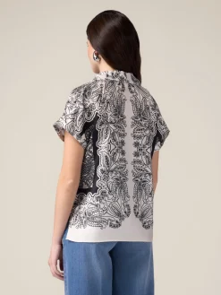 Blusa in raso fantasia