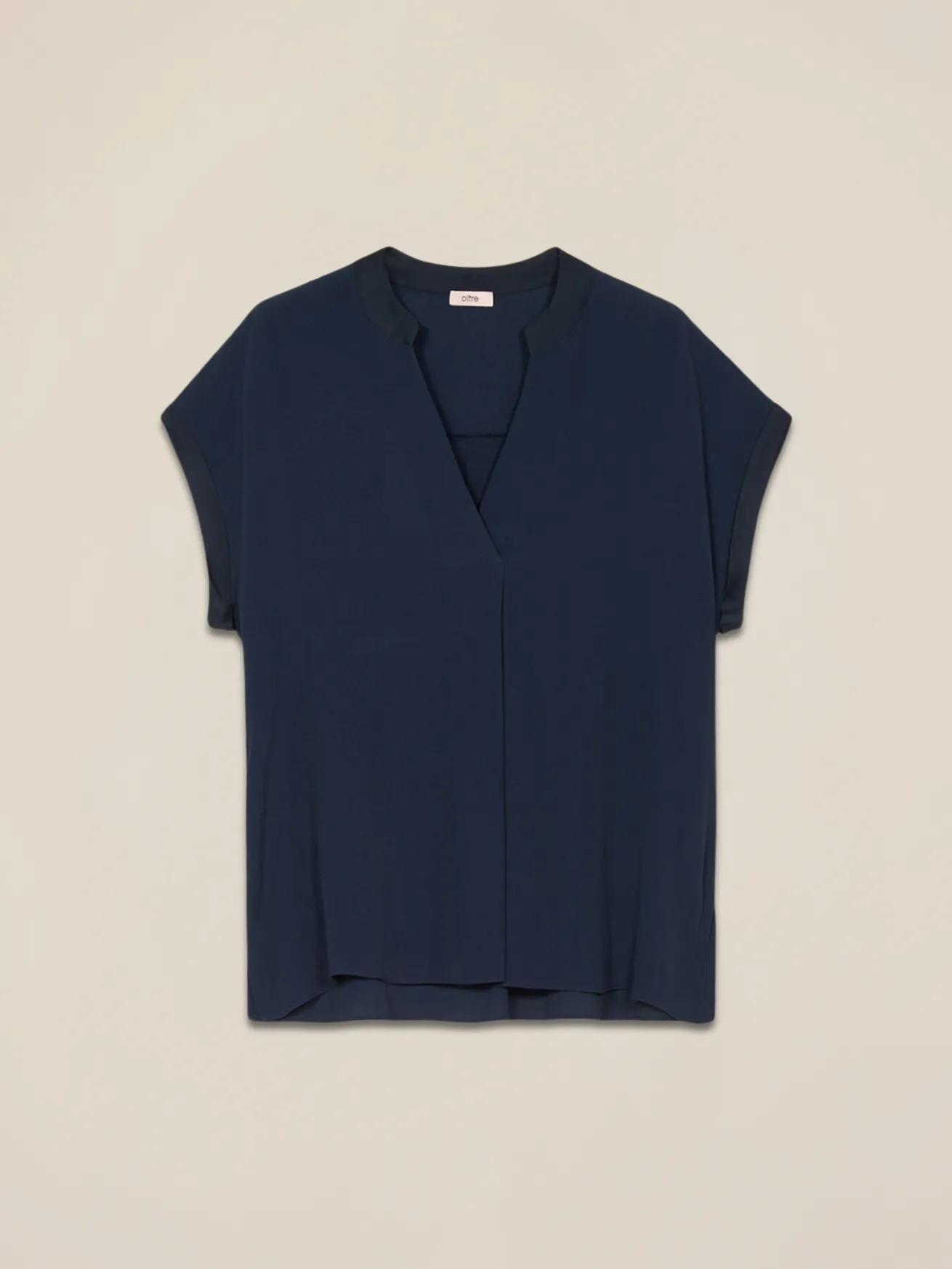 Blusa in viscosa con profili in raso