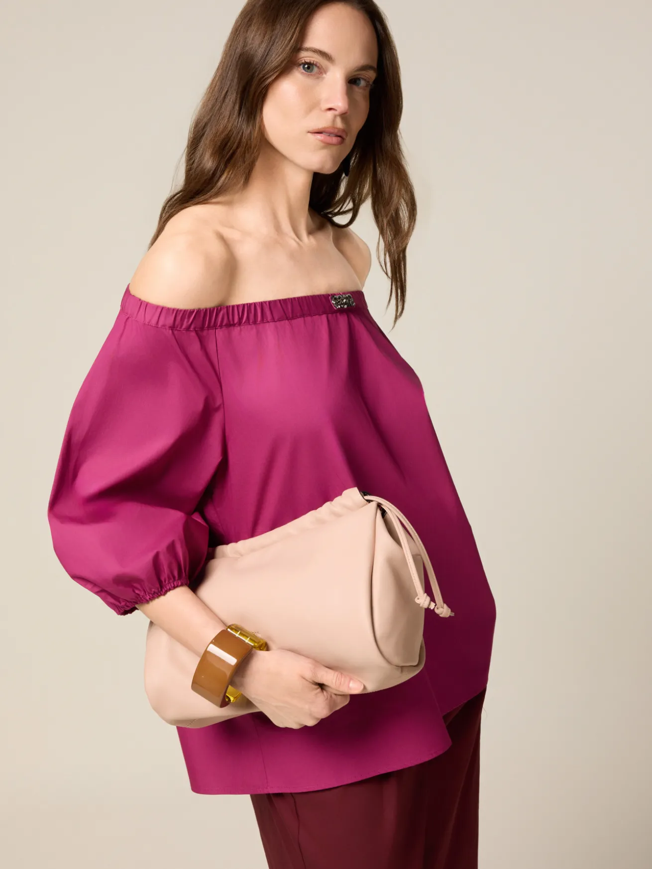 Blusa off shoulders in cotone