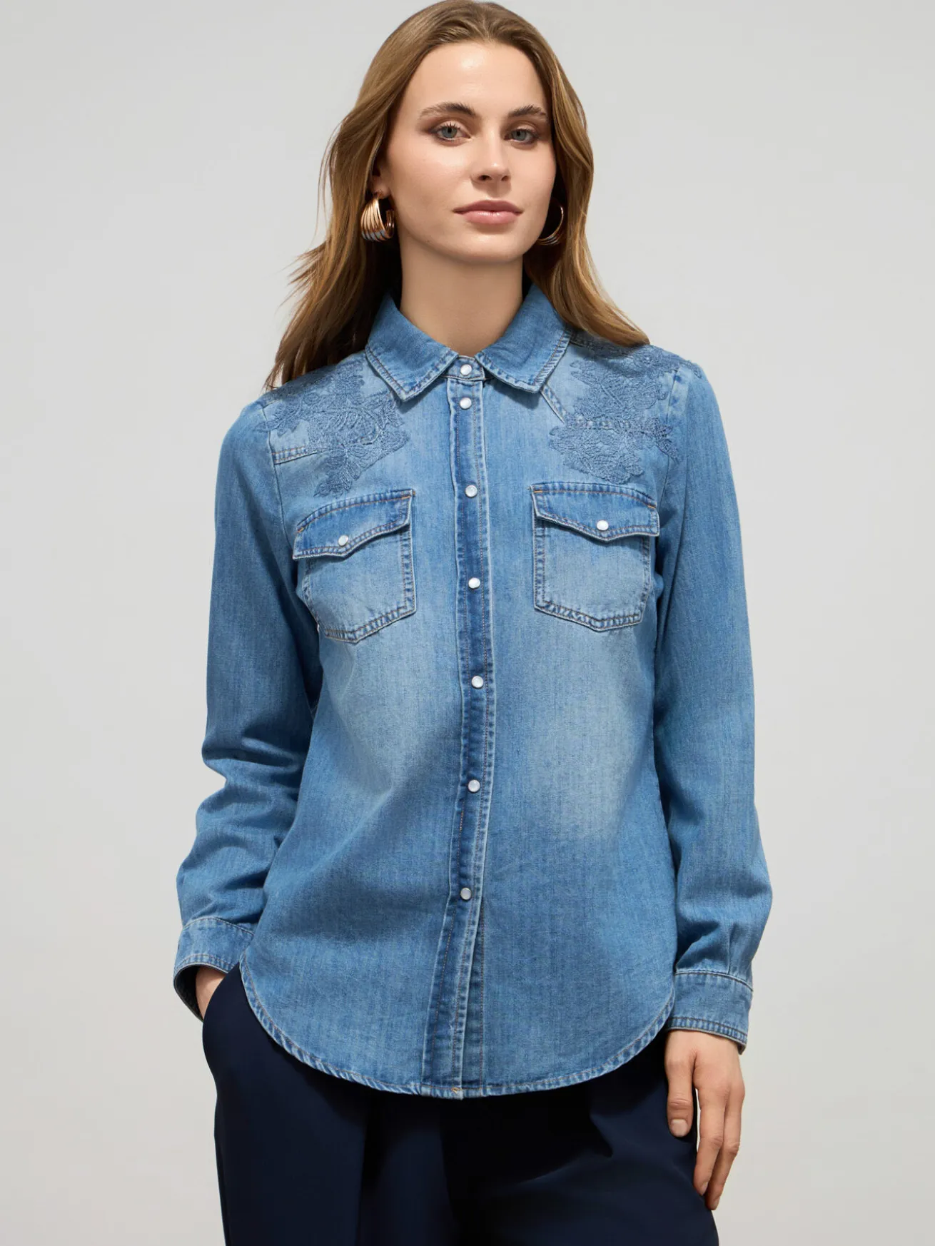 Camicia in denim con ricami
