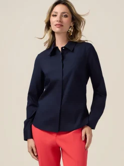 Camicia in popeline con chiusura nascosta