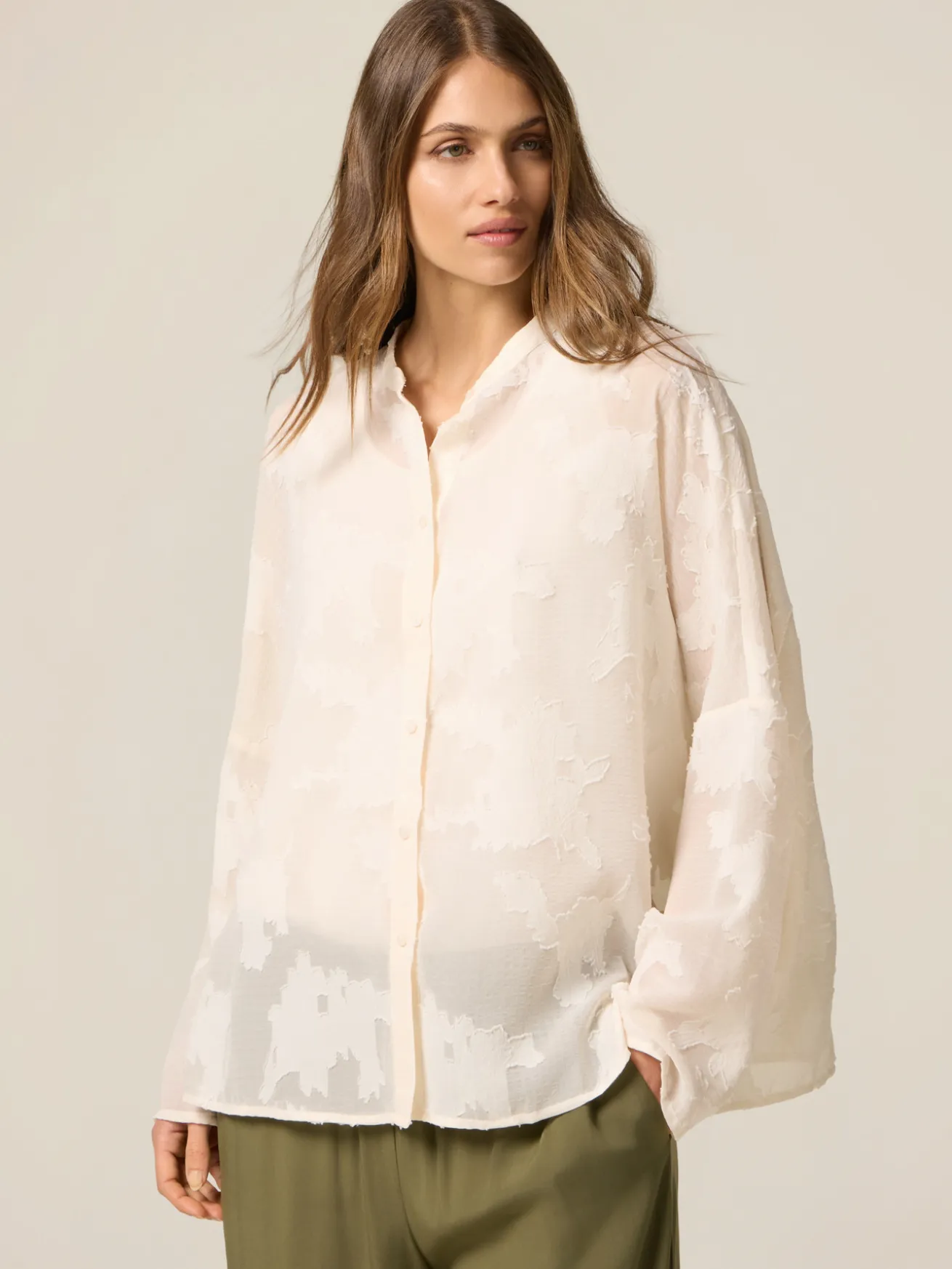 Camicia jacquard con collo alla coreana
