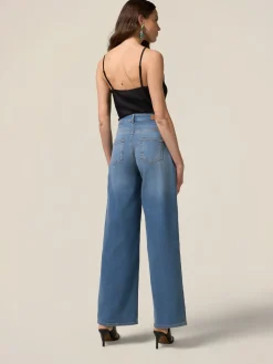 Jeans wide leg con dettaglio catena