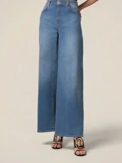 Jeans wide leg con dettaglio catena