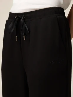 Joggers in jersey soft touch