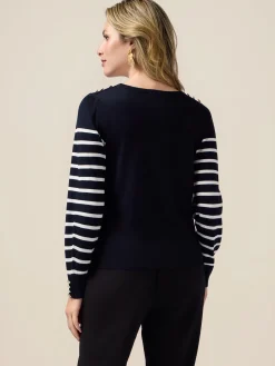Maglia a righe con bottoni metallici