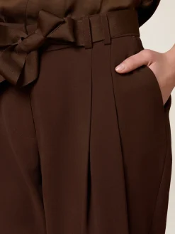 Pantaloni fluidi con cintura