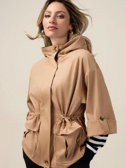 Parka corto con cappuccio
