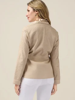 Parka corto con parti laserate