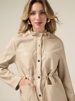 Parka corto con parti laserate
