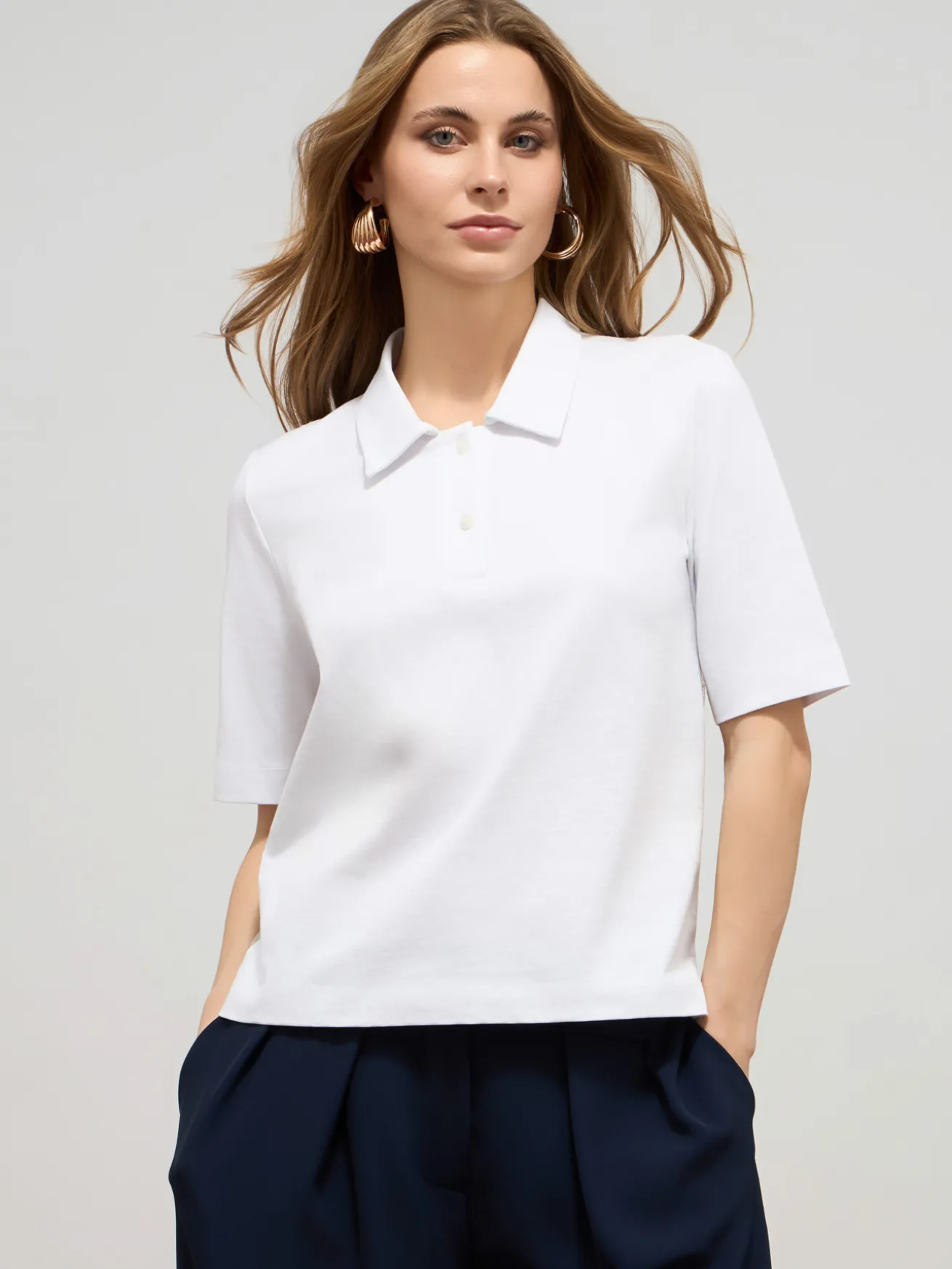 T-shirt bimaterica con inserto in pizzo