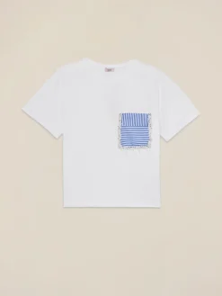T-shirt con taschino e perline