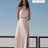 Vestito lungo in raso con spilla a fiore